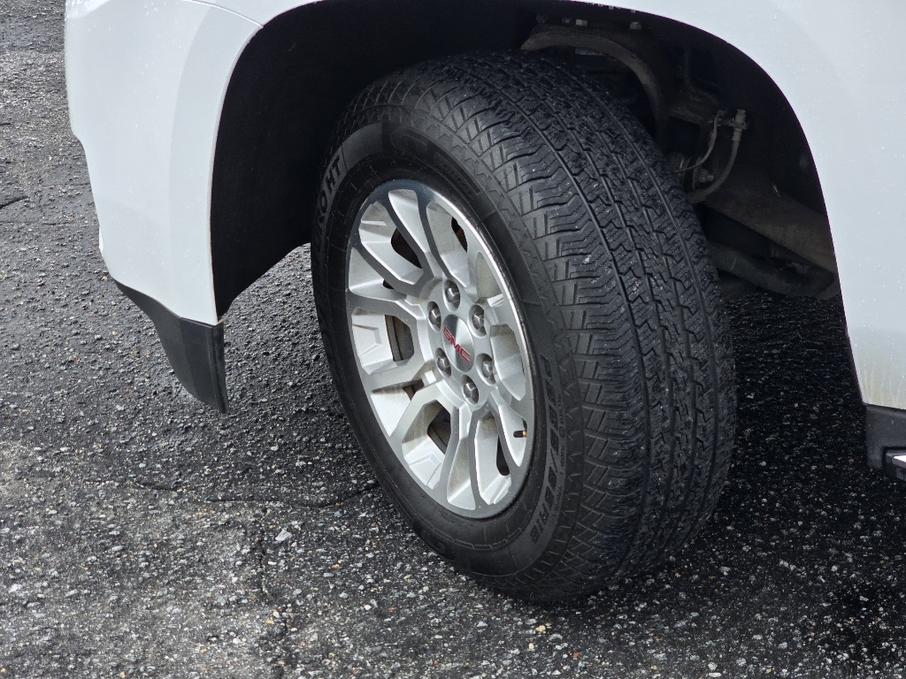 2019 Gmc Yukon SLE photo 25