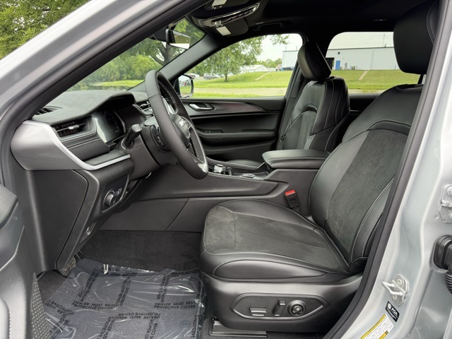 2025 Jeep Grand Cherokee Altitude X photo 20