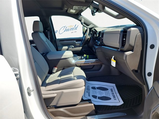 2025 Chevrolet Silverado 2500HD LT photo 12