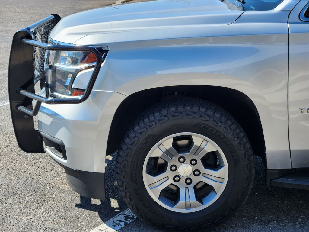 2019 Chevrolet Tahoe LS photo 4