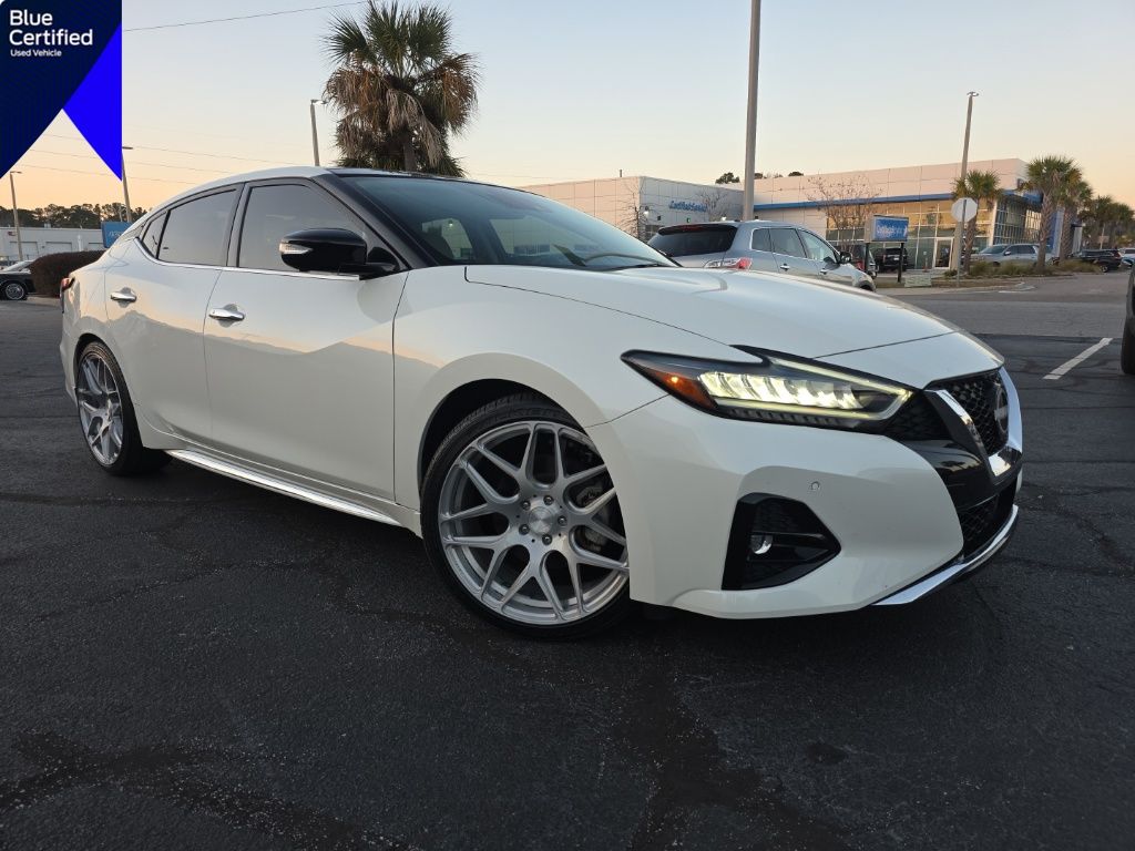 2023 Nissan Maxima Platinum's photo