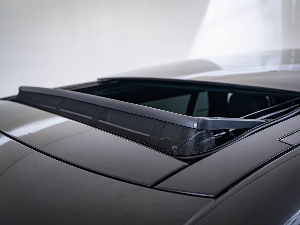 2025 Land Rover Range Rover SE photo 13