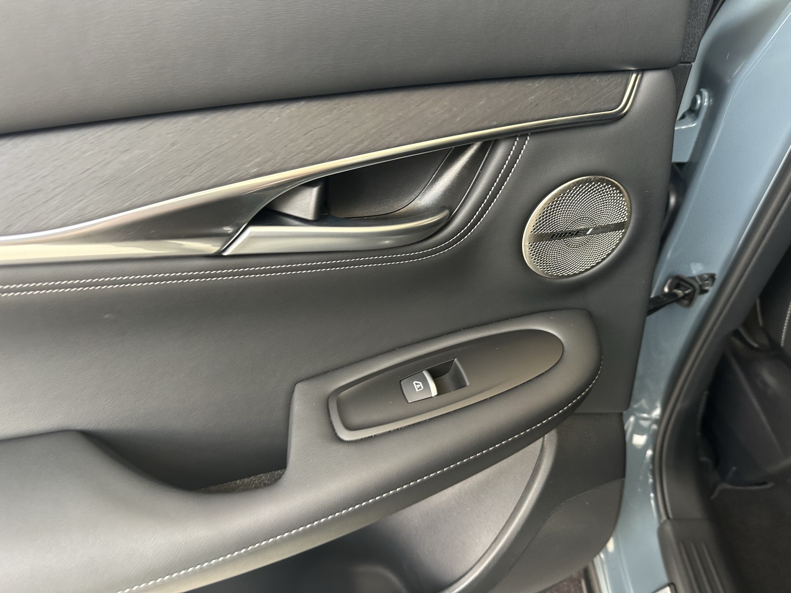 2025 Infiniti QX55 Sensory photo 25