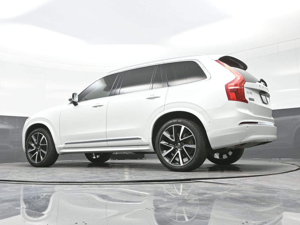 2024 Volvo XC90 Plus photo 25