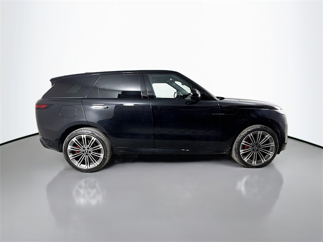 2025 Land Rover Range Rover Sport SE photo 4