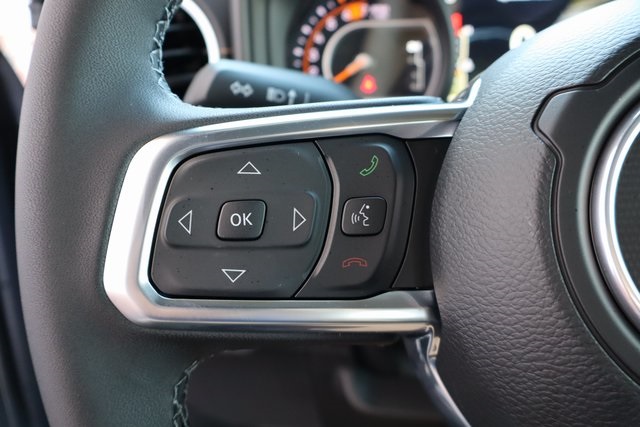 2025 Jeep Wrangler Sahara photo 12