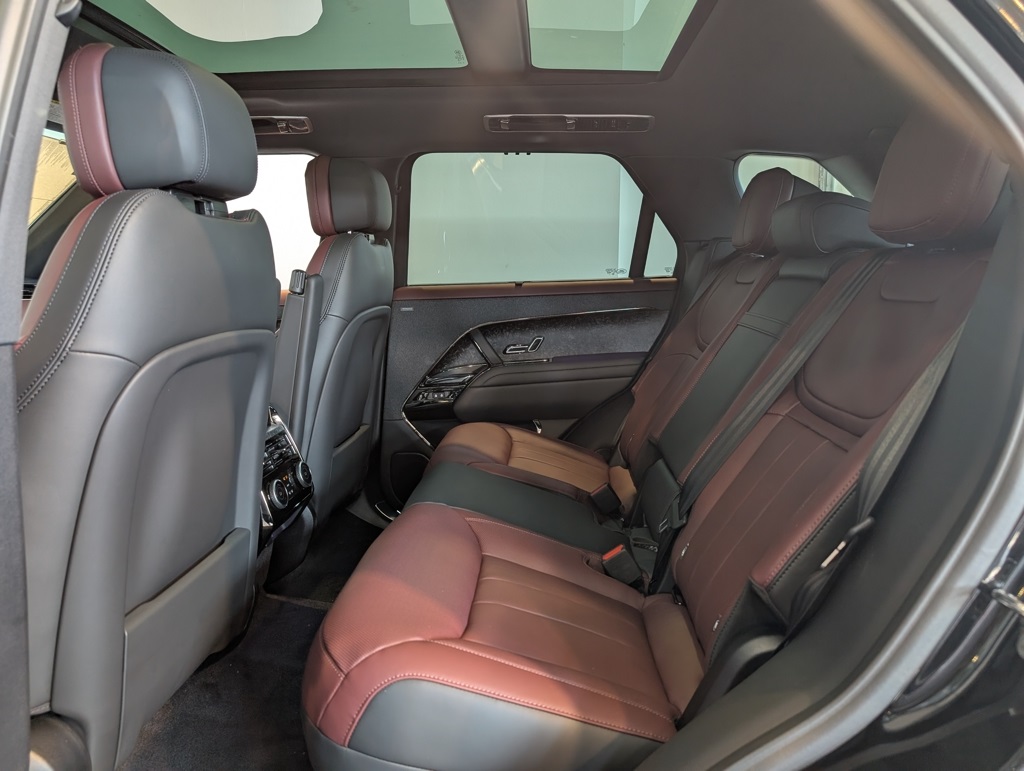 2025 Land Rover Range Rover Sport SE photo 20