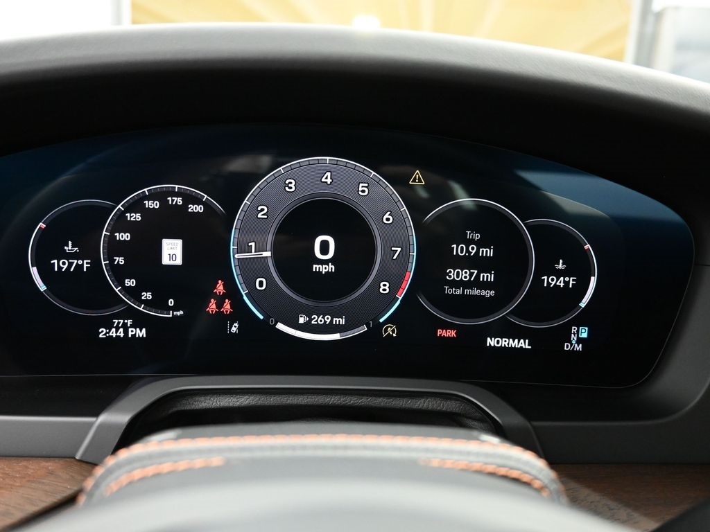 2025 Porsche 911 photo 24