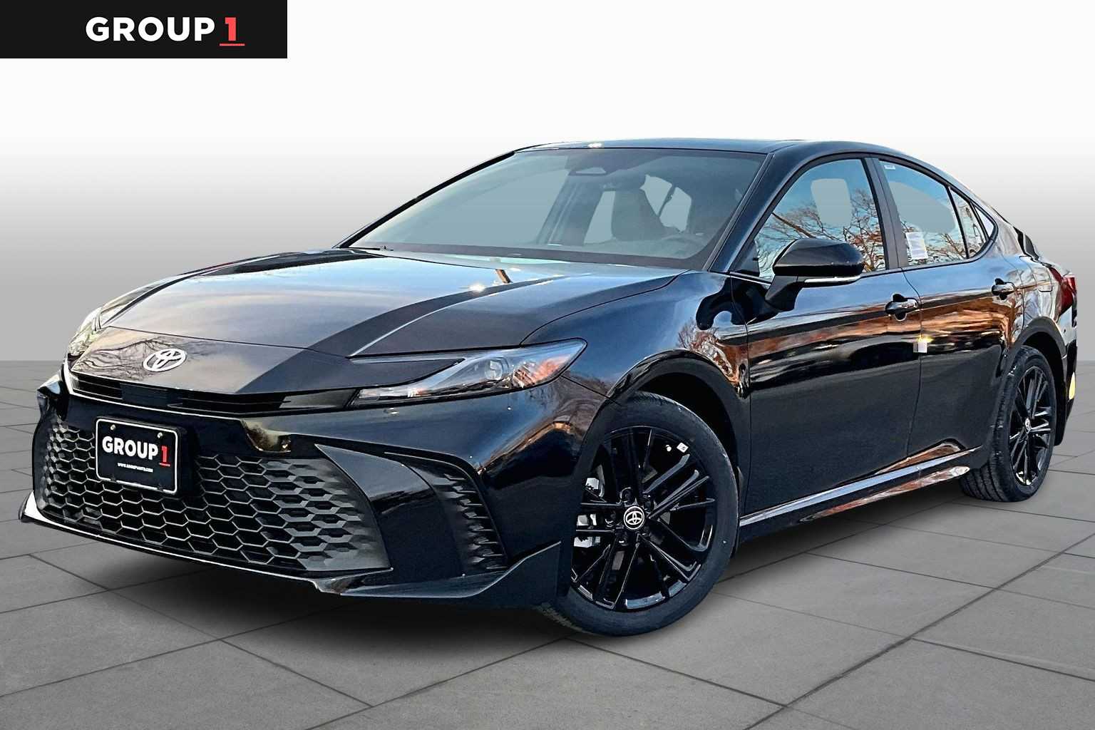 2026 Toyota Camry SE's photo