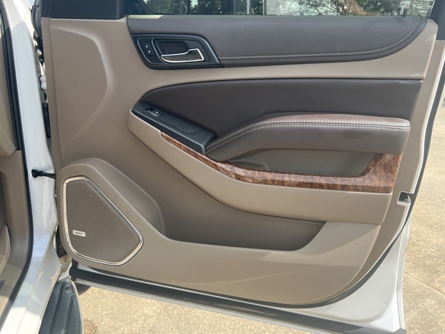 2016 Chevrolet Suburban LTZ photo 40