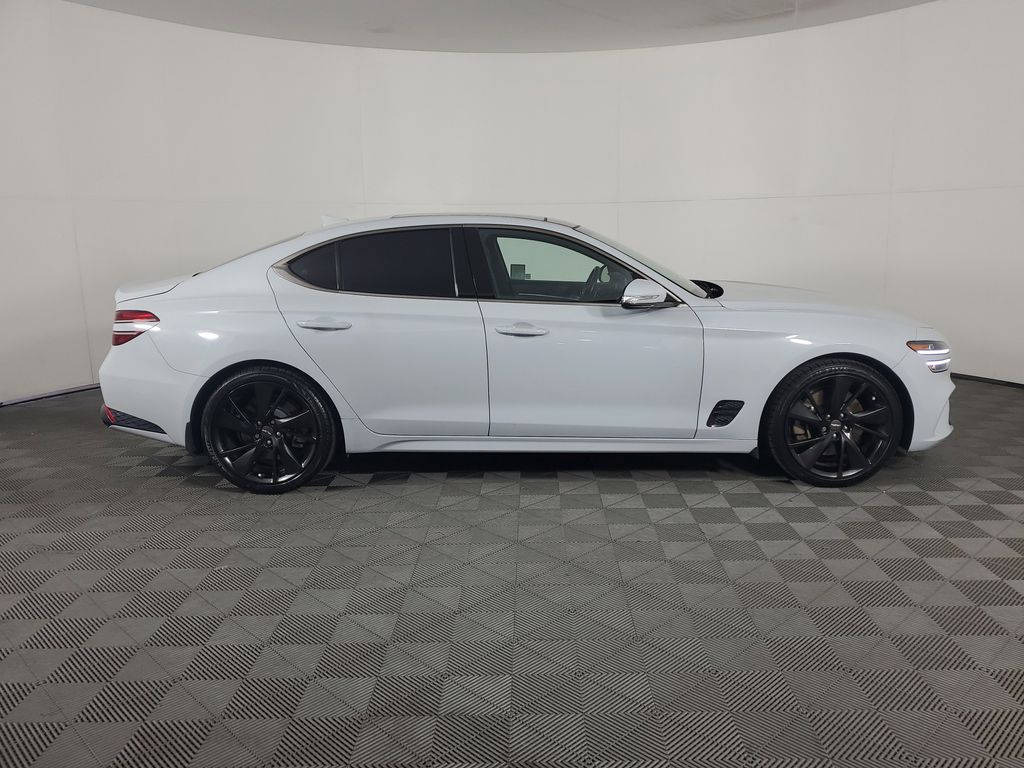 2022 Genesis G70 3.3T photo 3