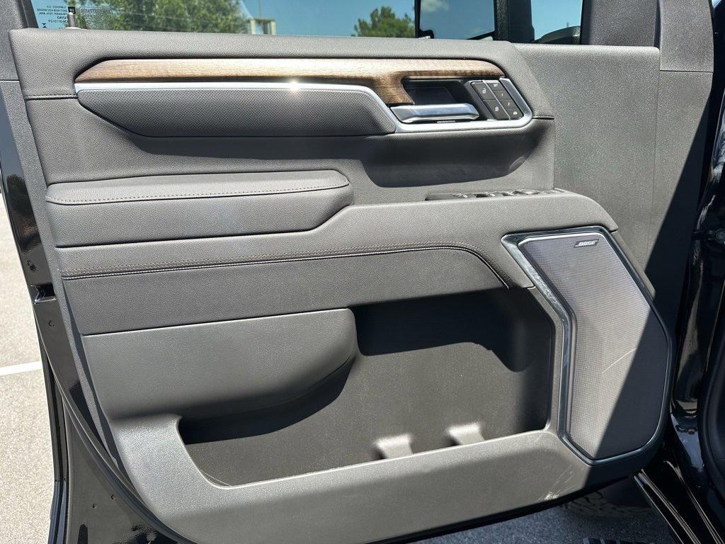 2025 Chevrolet Silverado 2500HD High Country photo 24