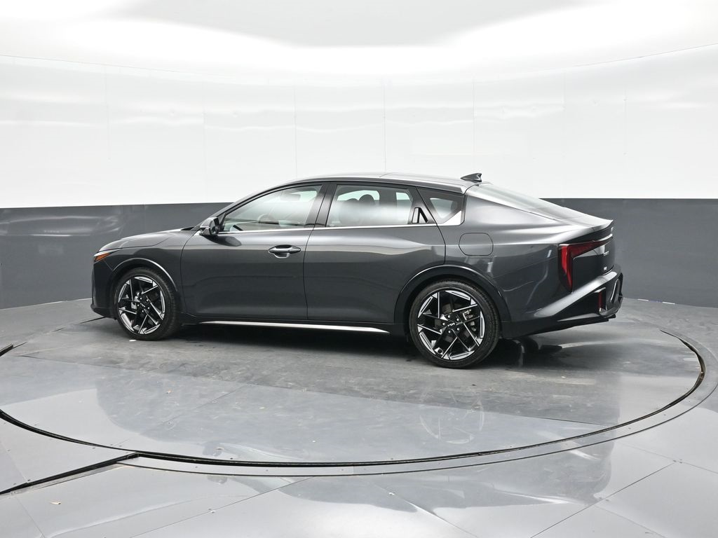 2025 Kia K4 GT-Line photo 2