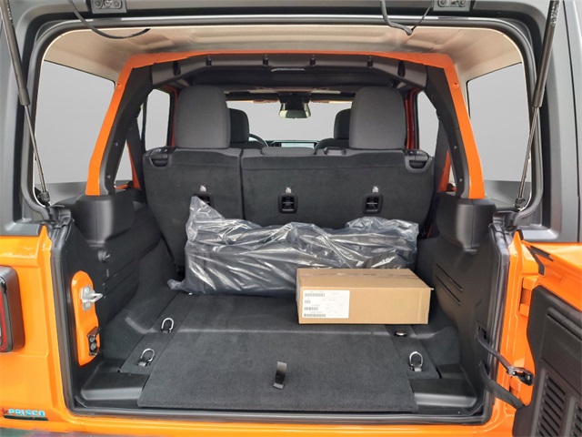 2025 Jeep Wrangler photo 29