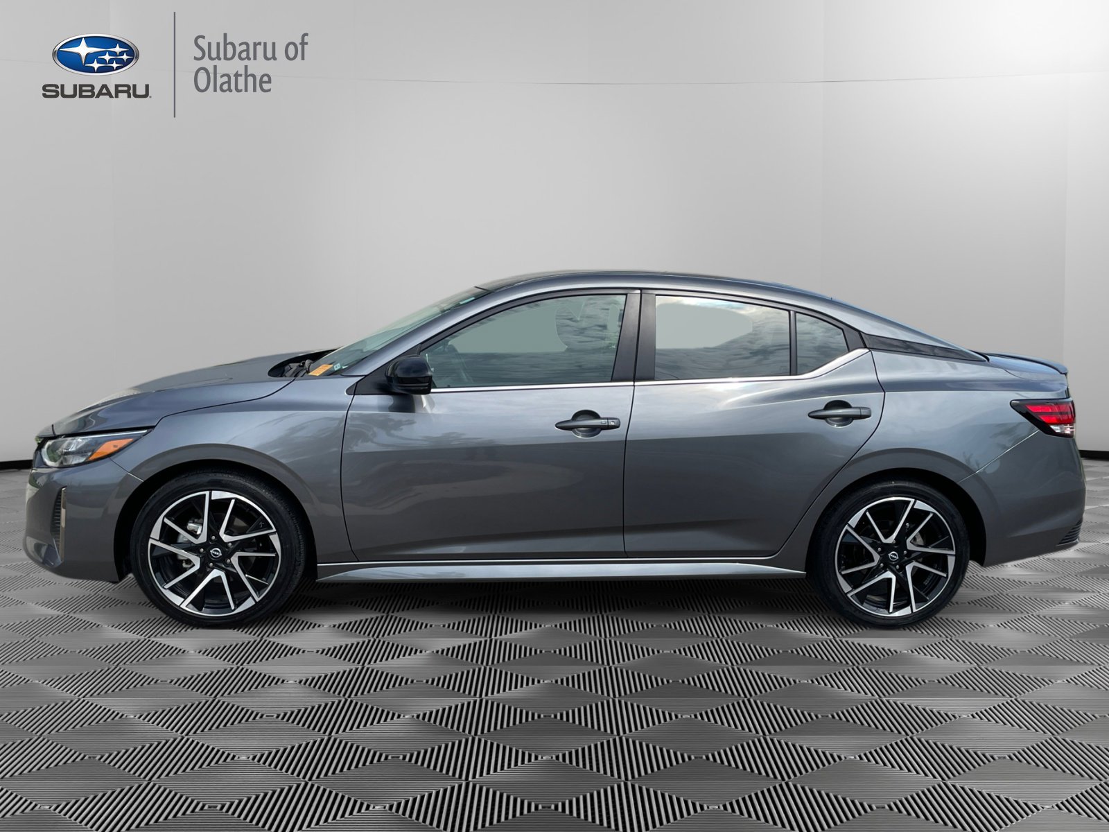 2024 Nissan Sentra SR photo 7