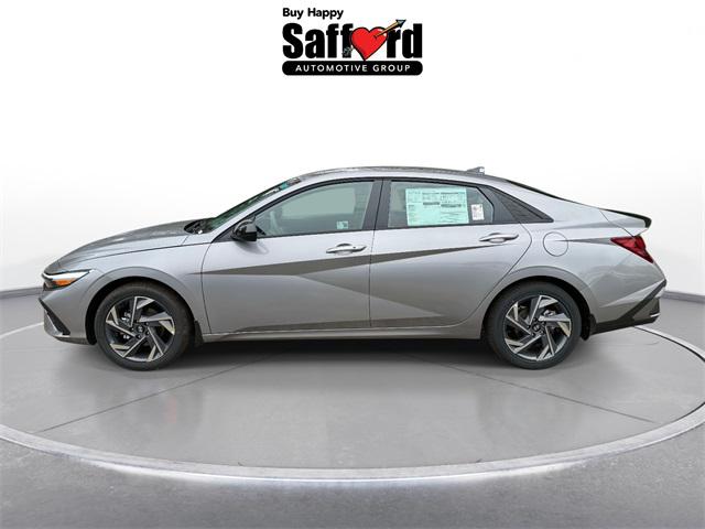 2025 Hyundai Elantra SEL Sport photo 3
