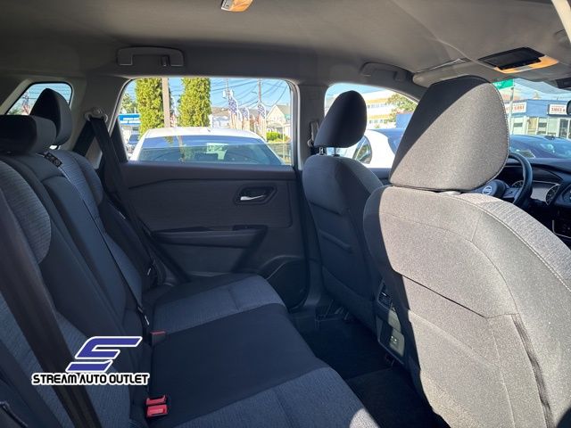 2021 Nissan Rogue SV photo 27