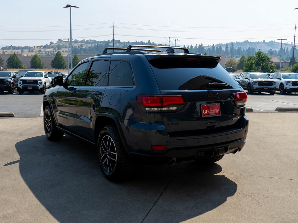 2020 Jeep Grand Cherokee Trailhawk photo 3