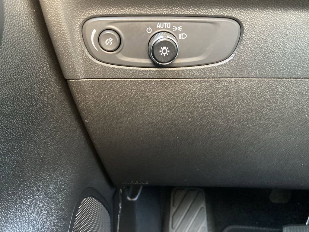 2023 Buick Envision Essence photo 21