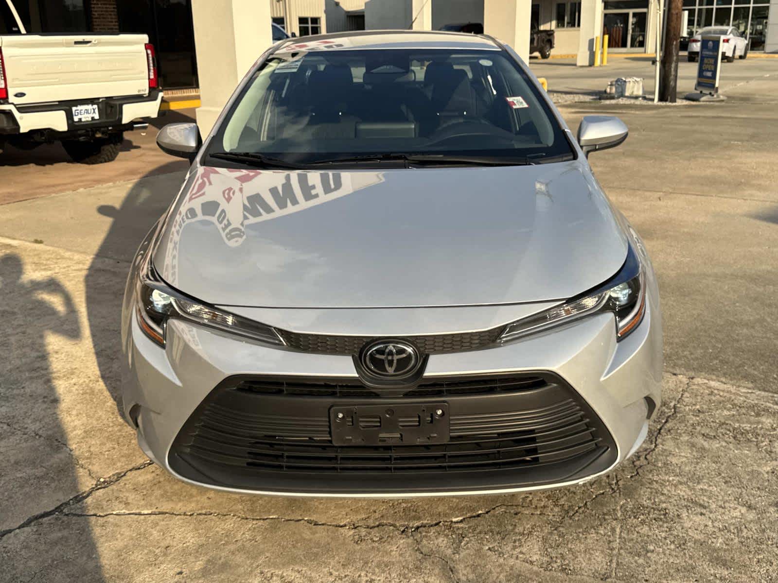 2024 Toyota Corolla LE photo 2