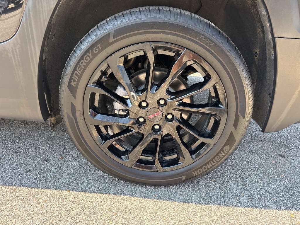 2024 Gmc Terrain SLT photo 9