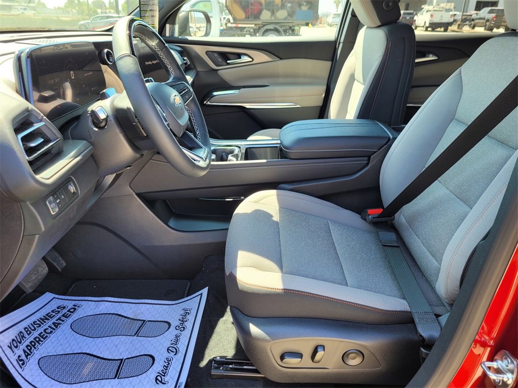 2026 Chevrolet Traverse photo 10