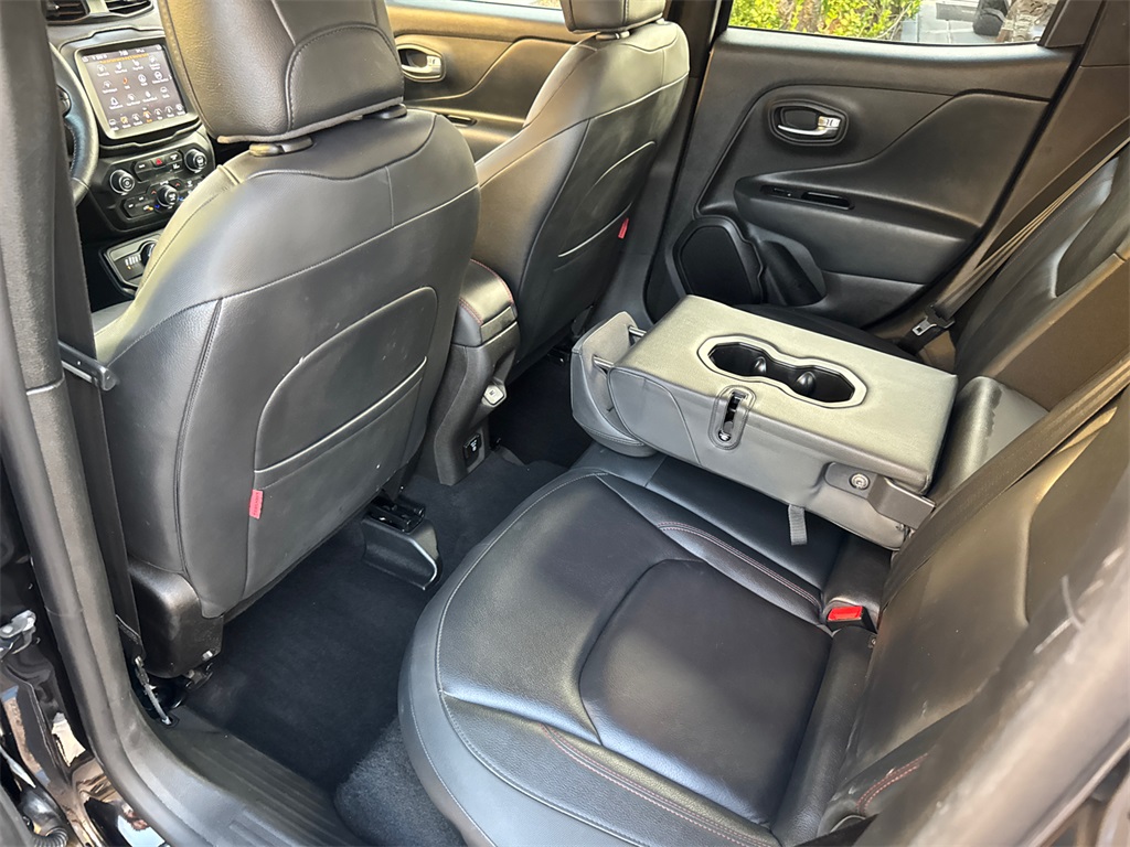 2022 Jeep Renegade Trailhawk photo 18