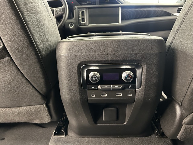 2023 Gmc Yukon Denali photo 13
