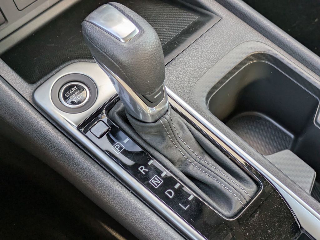 2025 Nissan Sentra SV photo 18