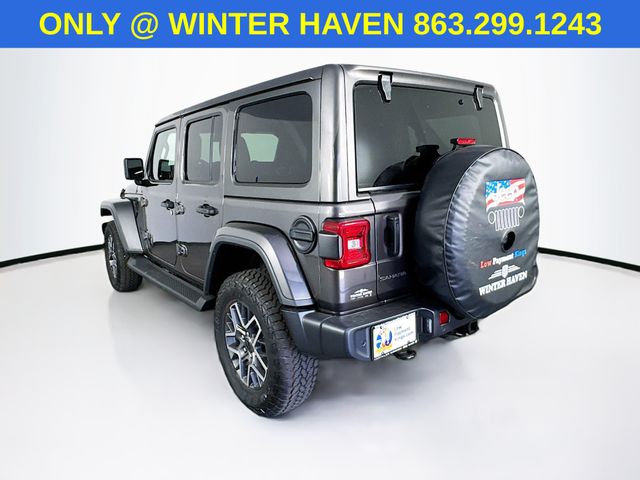 2025 Jeep Wrangler Sahara photo 4