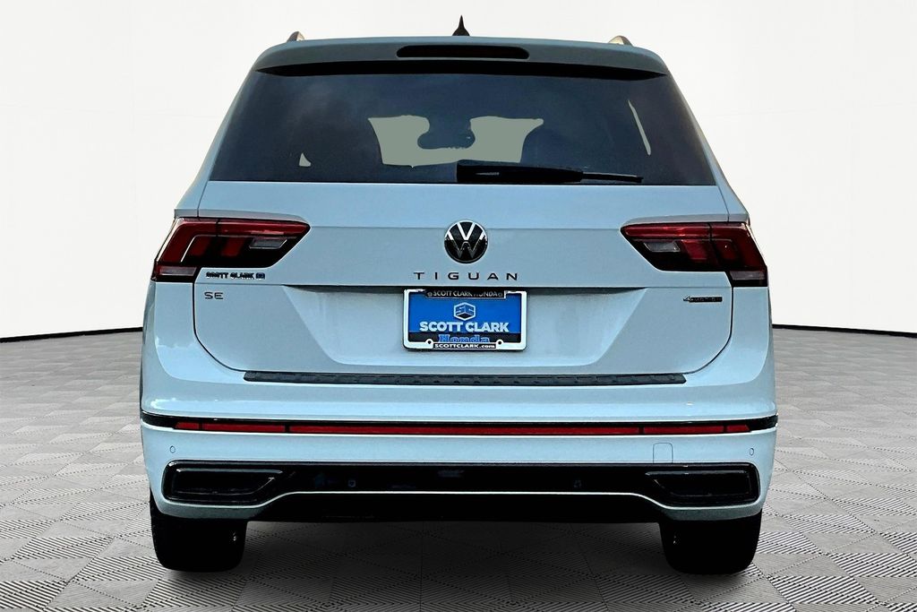 2022 Volkswagen Tiguan SE R-Line Black photo 2