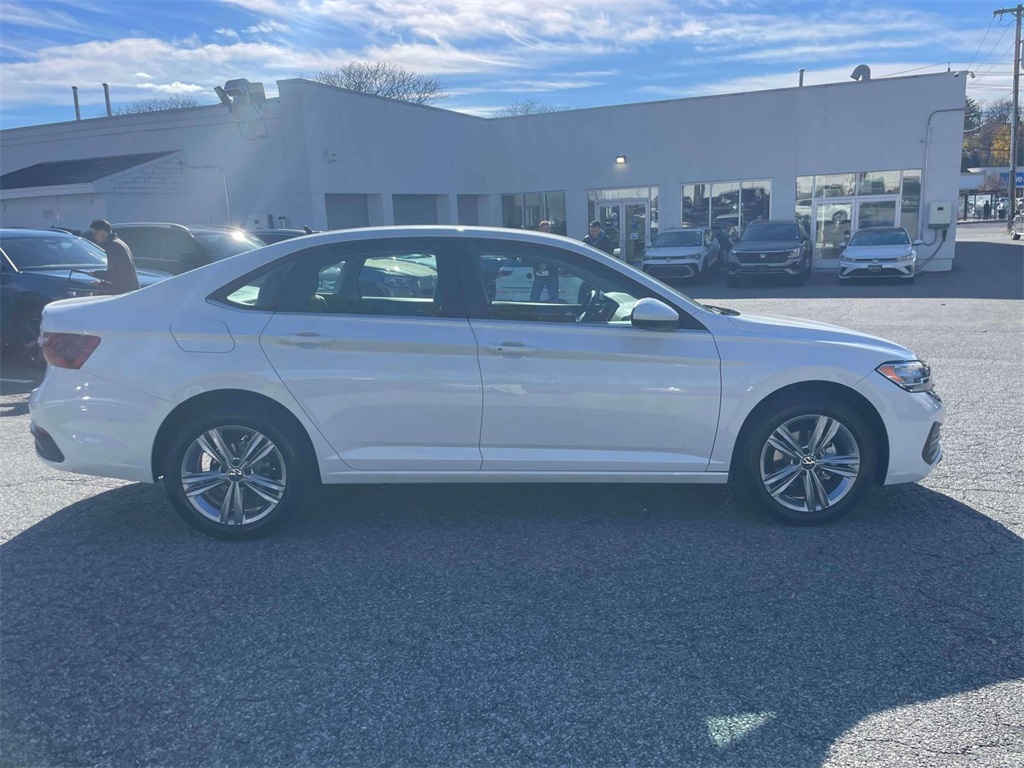 2022 Volkswagen Jetta 1.5T SE photo 4