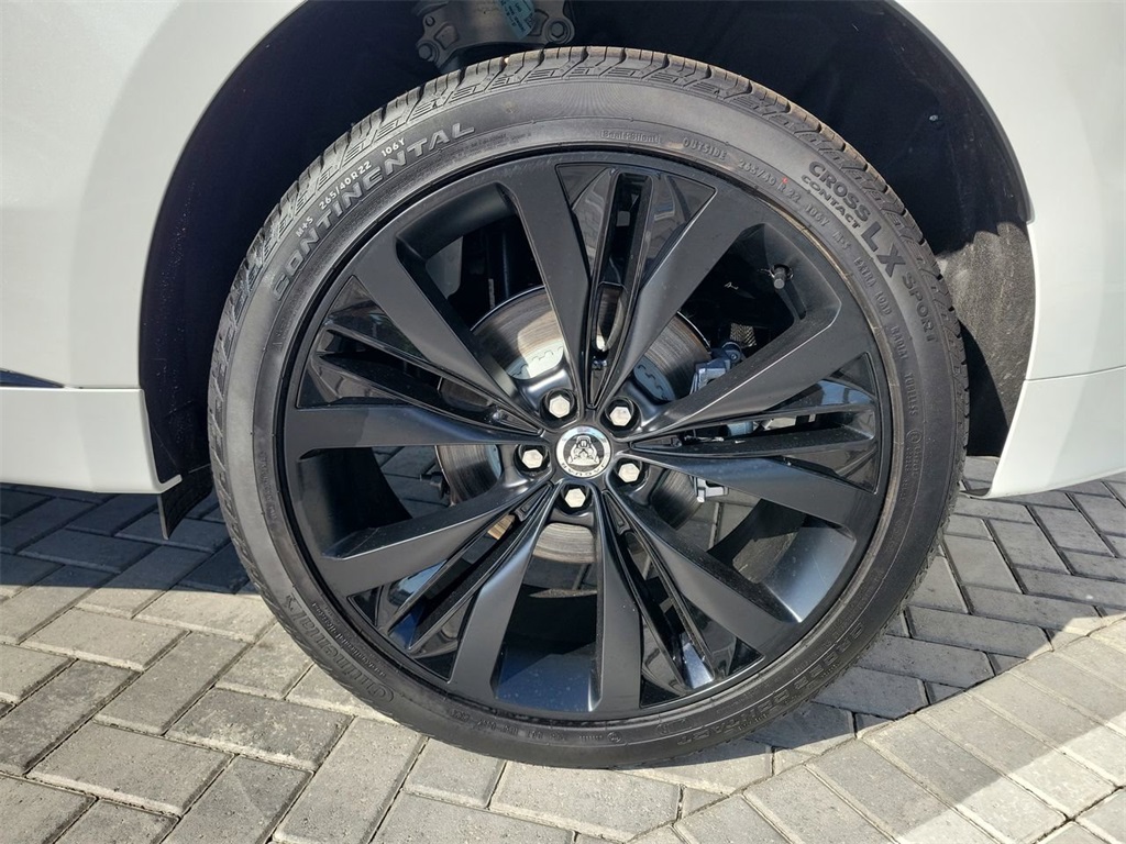 2026 Jaguar F-PACE P400 R-Dynamic S photo 9