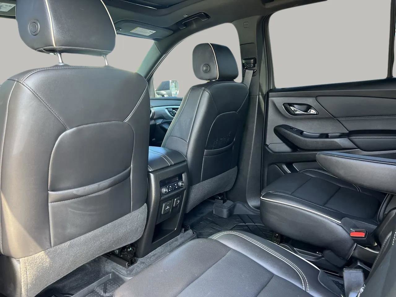 2022 Chevrolet Traverse Premier photo 15