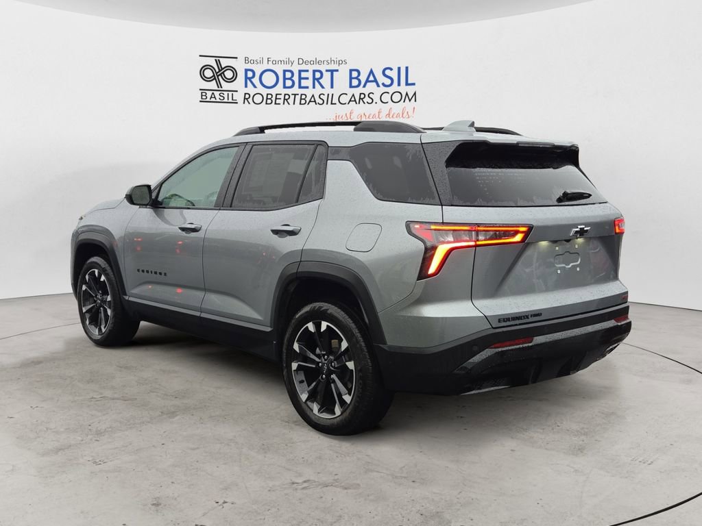 2025 Chevrolet Equinox RS photo 3