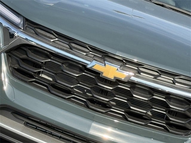 2026 Chevrolet Trax LT photo 2