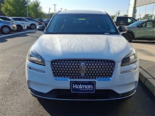 2022 Lincoln Corsair Standard photo 3