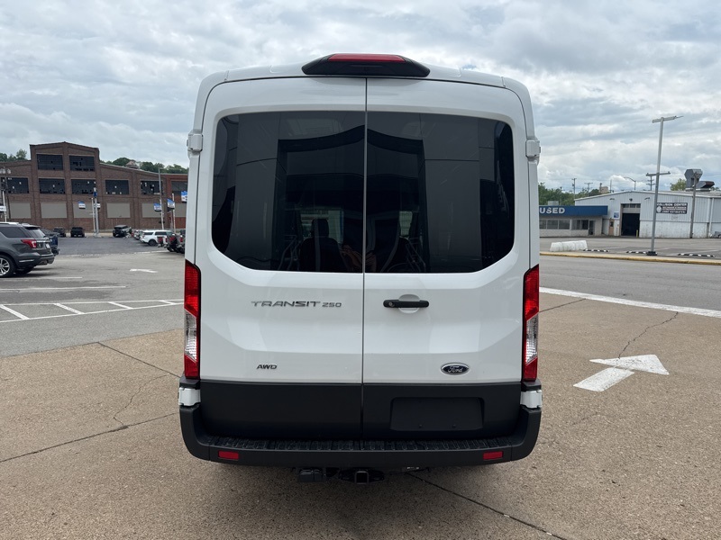 2025 Ford Transit photo 3