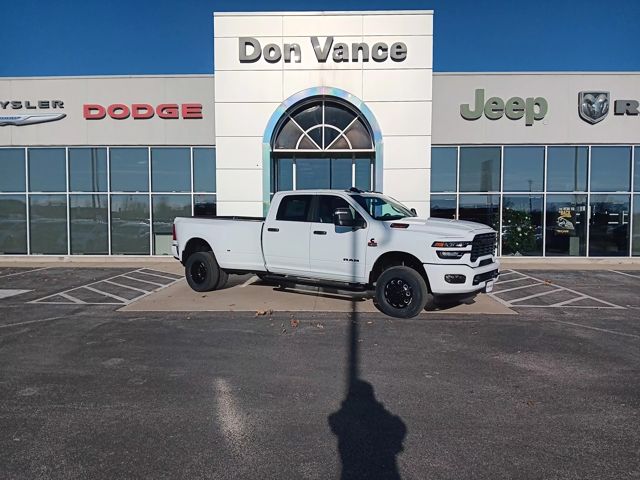 2026 RAM Ram 3500 Pickup Big Horn's photo