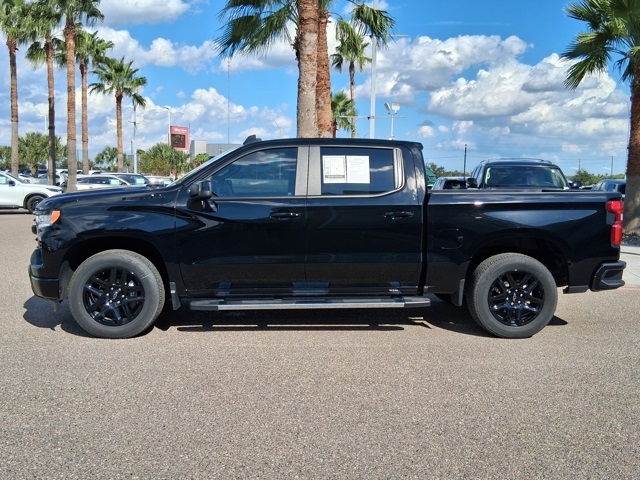 2024 Chevrolet Silverado 1500 RST photo 3