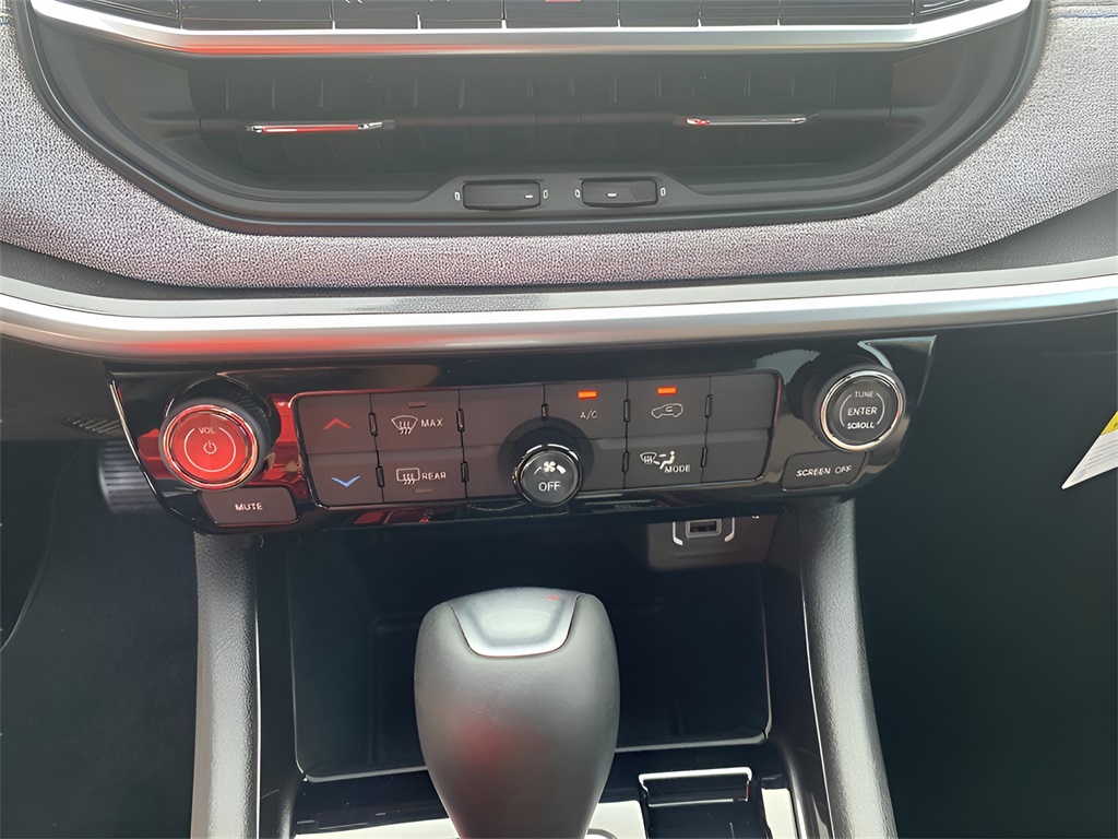 2025 Jeep Compass Latitude photo 26