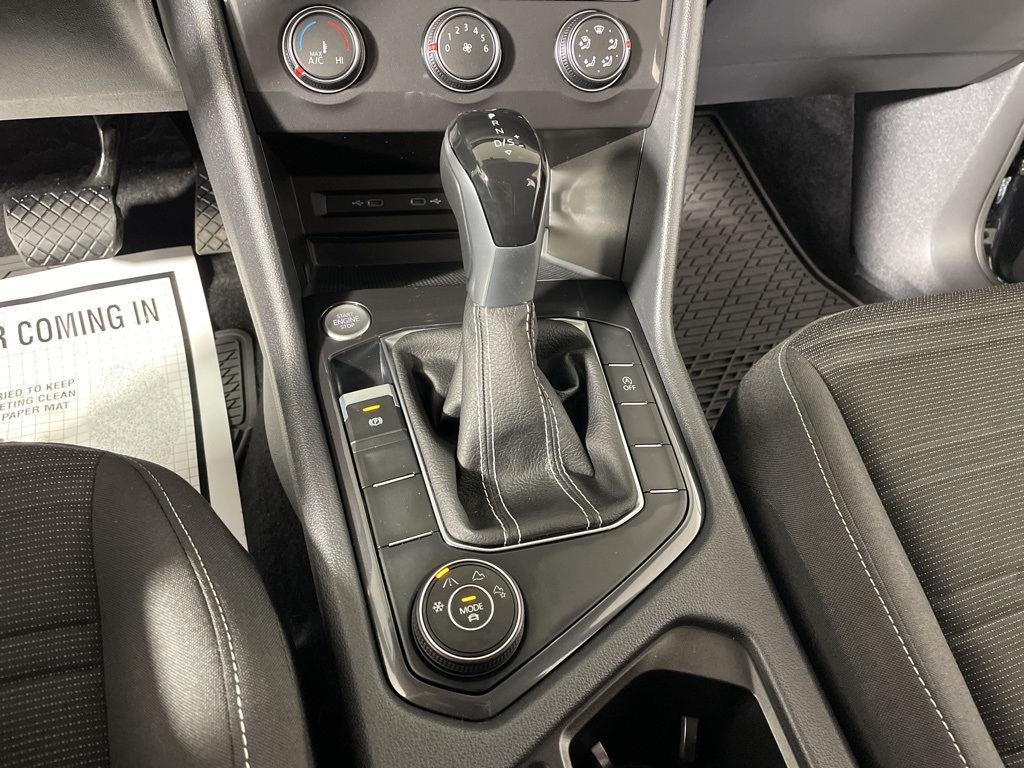 2022 Volkswagen Tiguan S photo 23