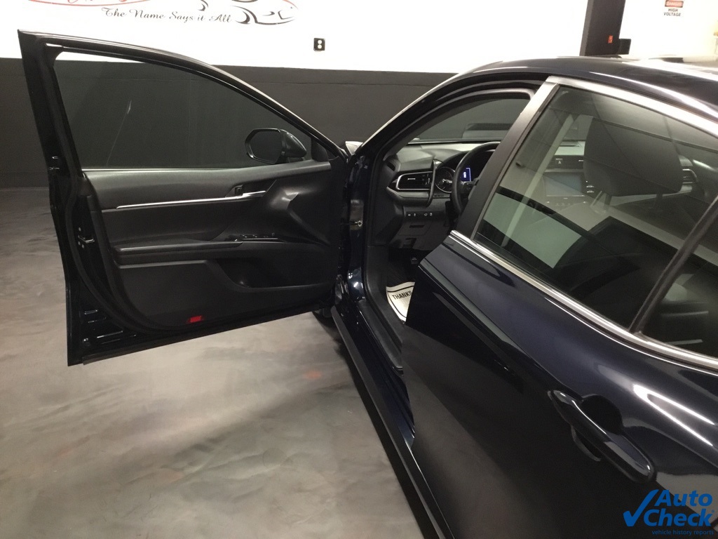 2020 Toyota Camry LE photo 18
