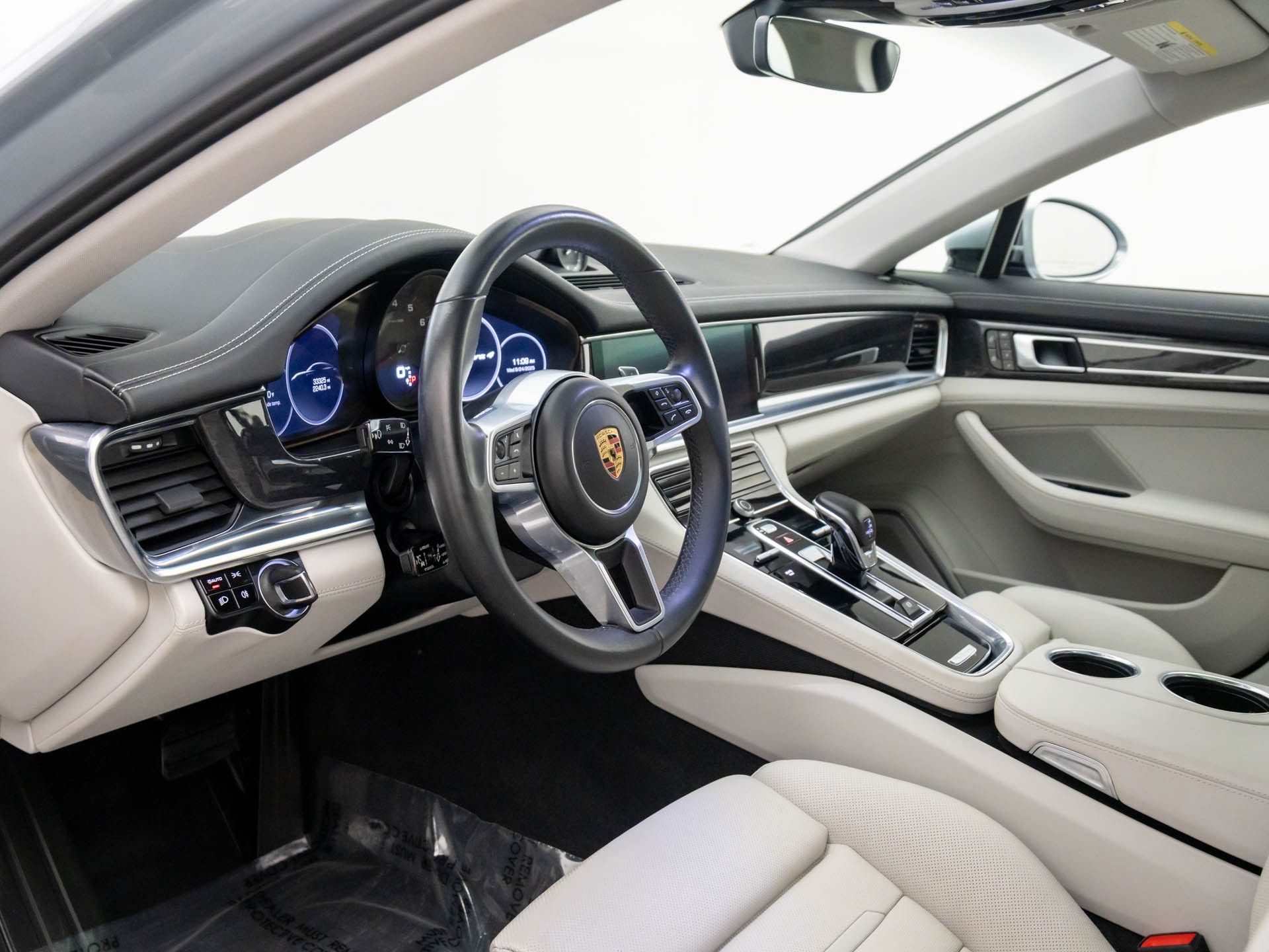 2020 Porsche Panamera 4 photo 4
