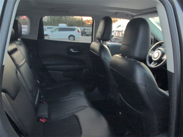 2017 Jeep Compass Latitude photo 15
