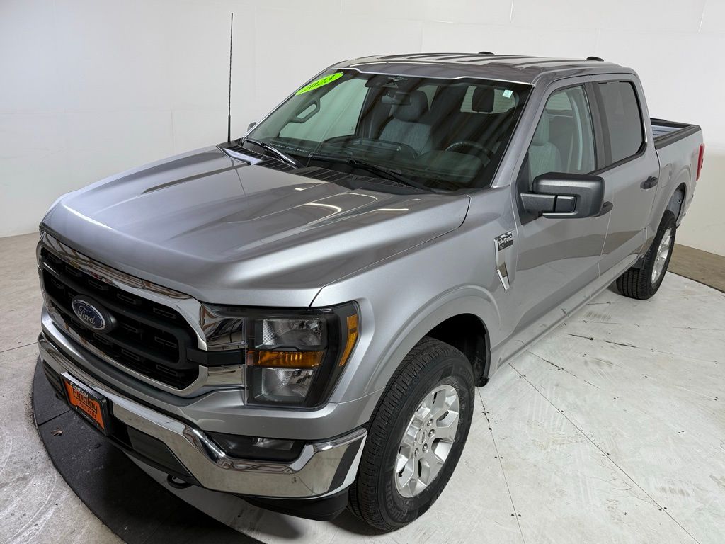2023 Ford F-150 XLT photo 3