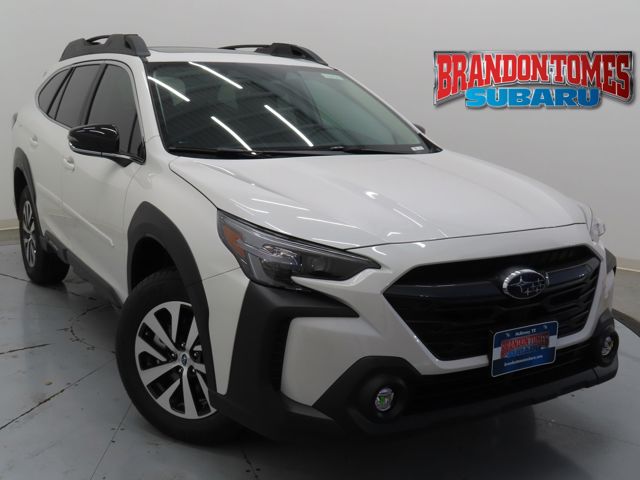2025 Subaru Outback Premium's photo