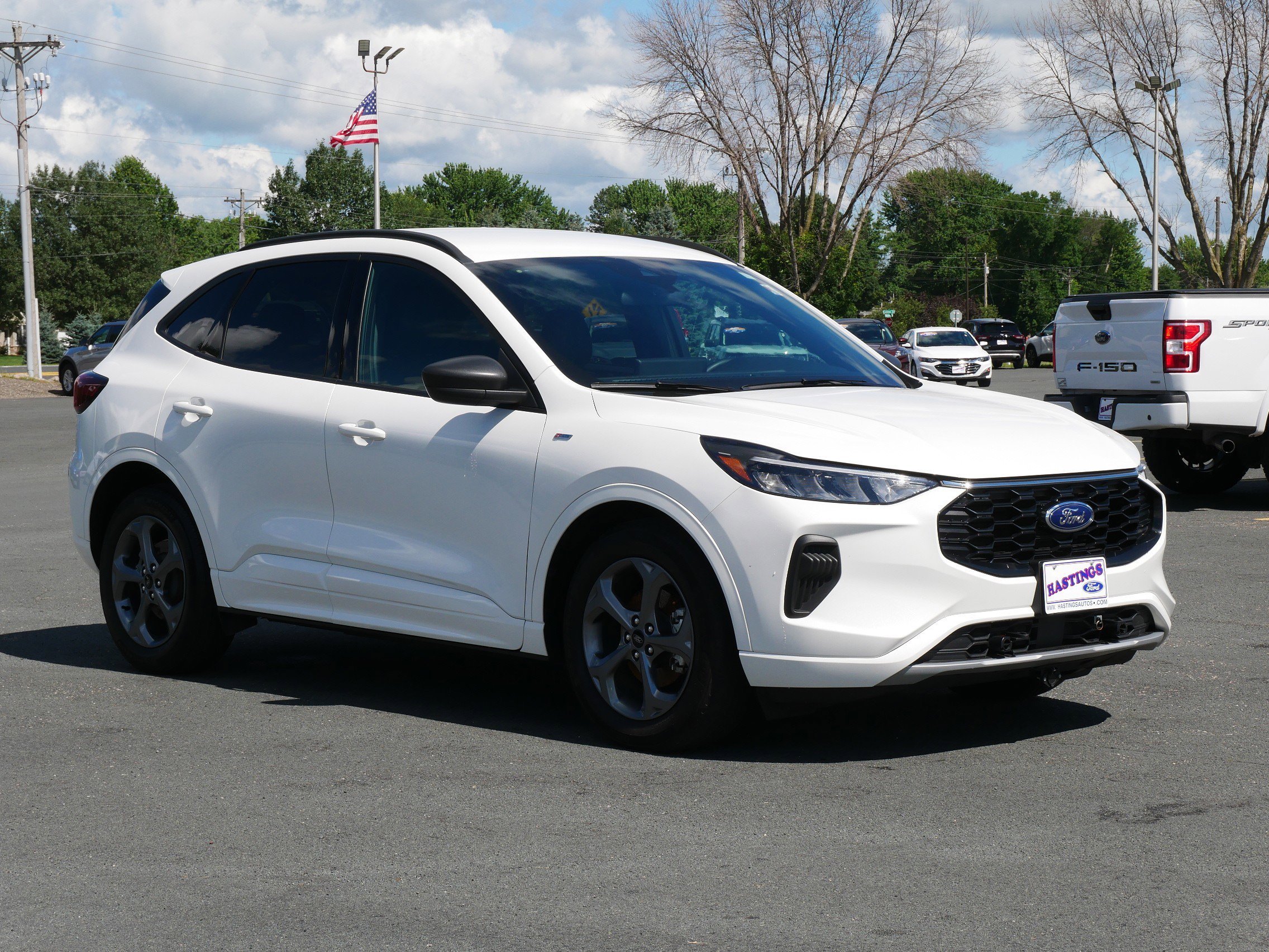 2023 Ford Escape ST-Line Hybrid photo 7