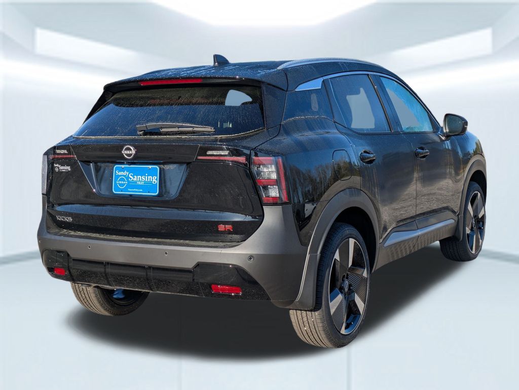 2025 Nissan Kicks SR photo 4