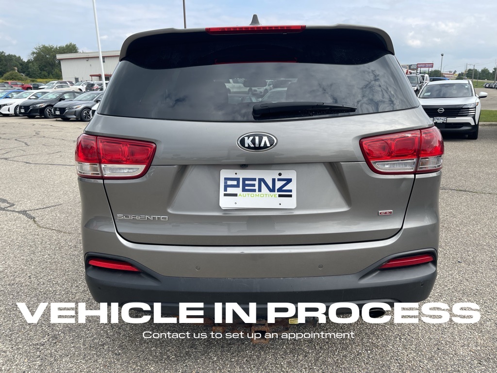2017 Kia Sorento LX photo 4